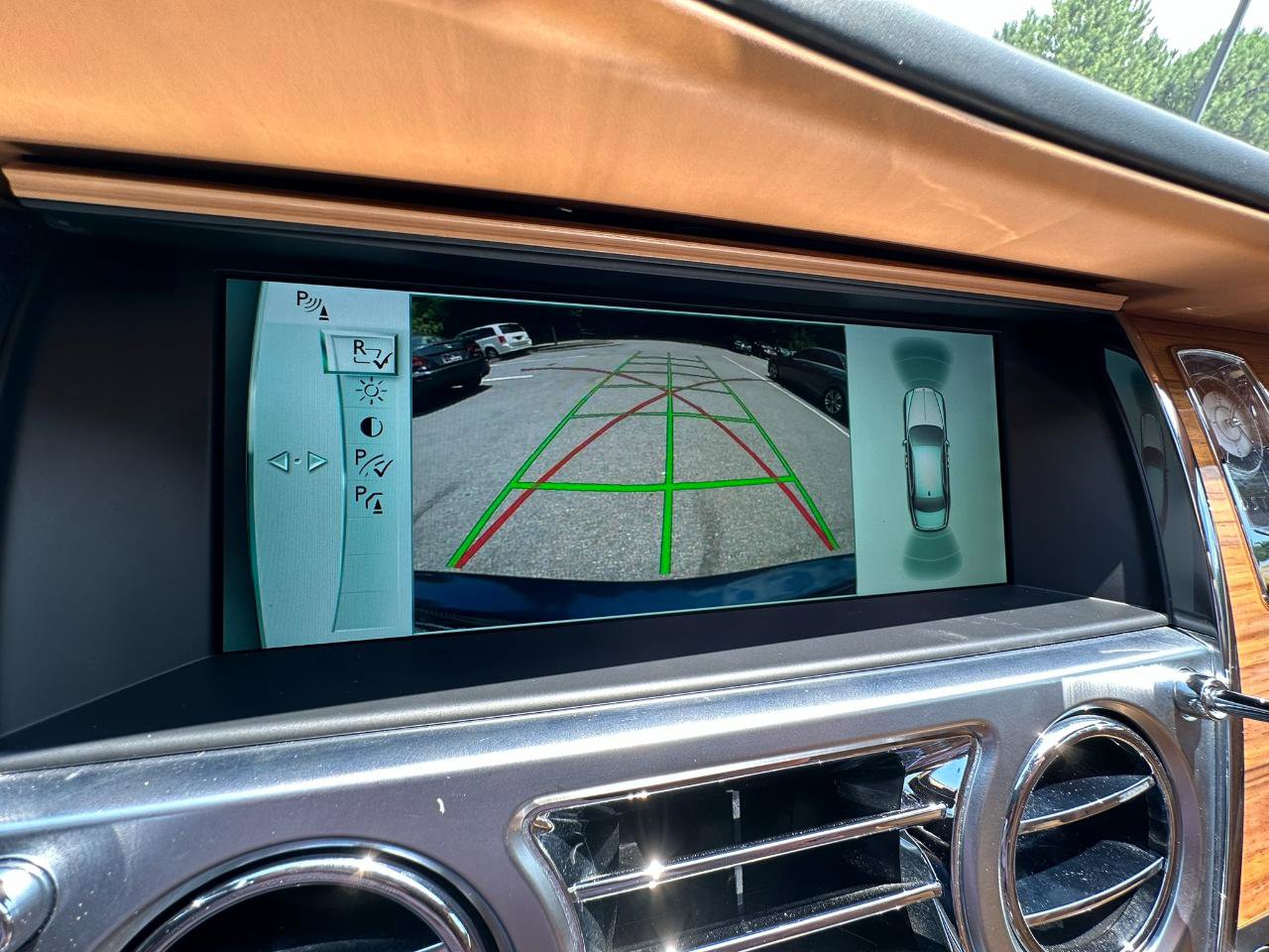 Used 2014 Rolls-Royce Ghost RWD image 24