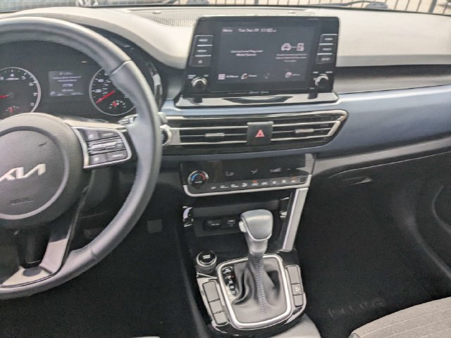 Certified 2023 Kia Seltos S FWD image 16