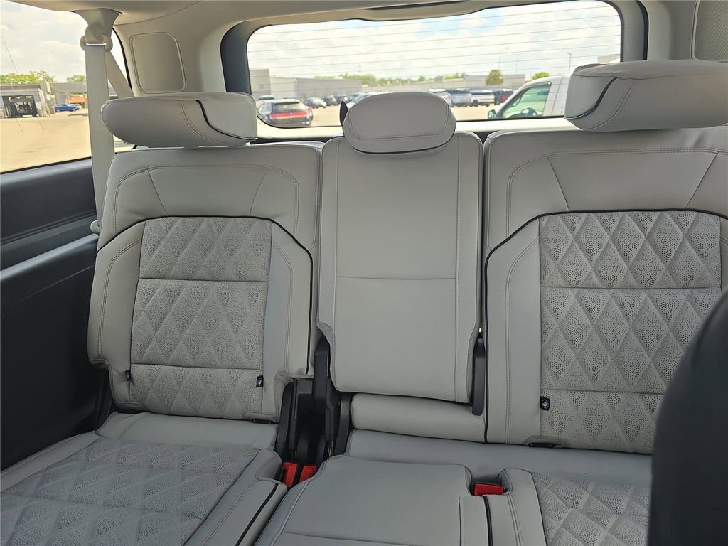 New 2026 Lincoln Navigator L Black Label image 12