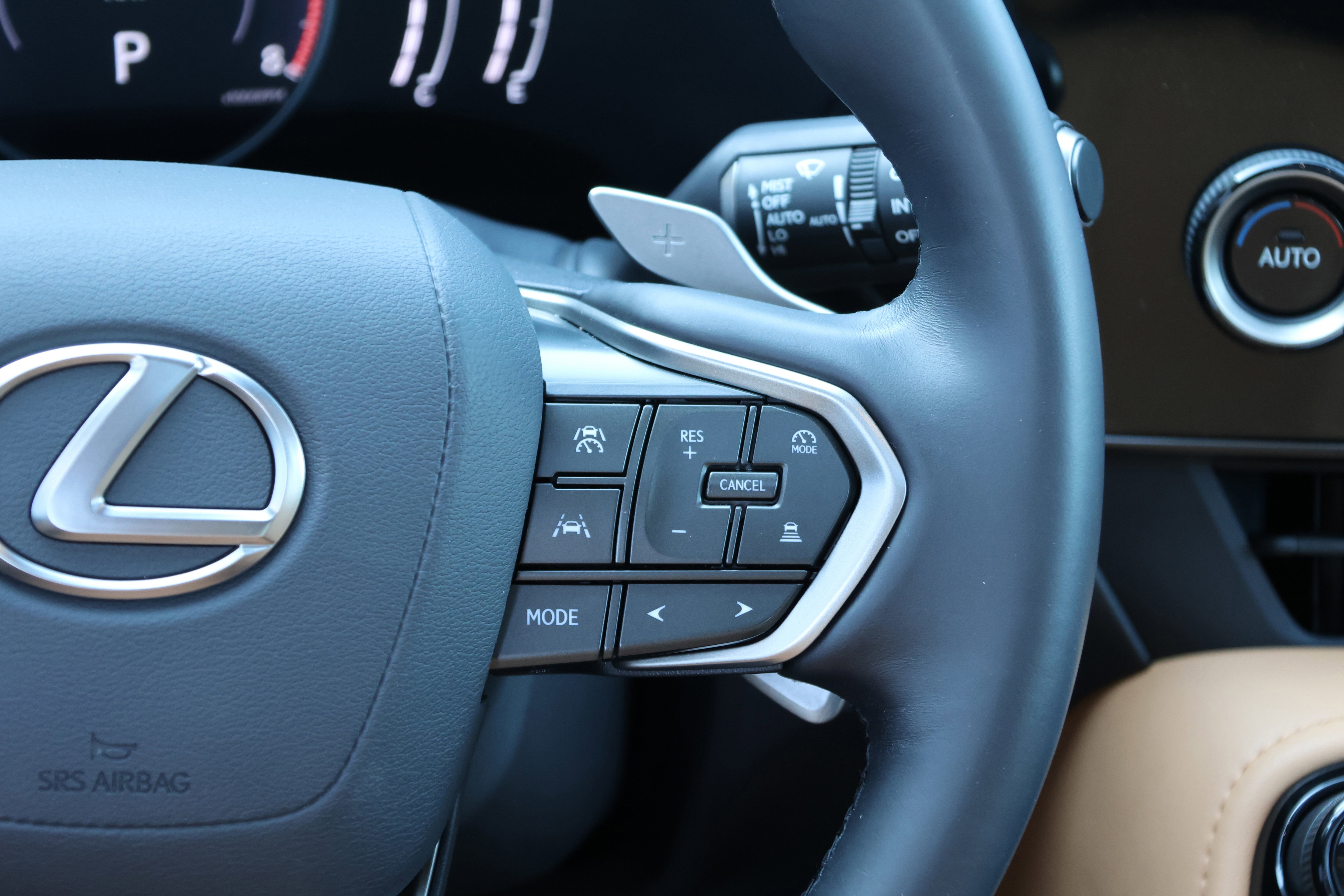 Used 2025 Lexus NX 250 FWD w/ Towing Package (2000 Lbs) image 22