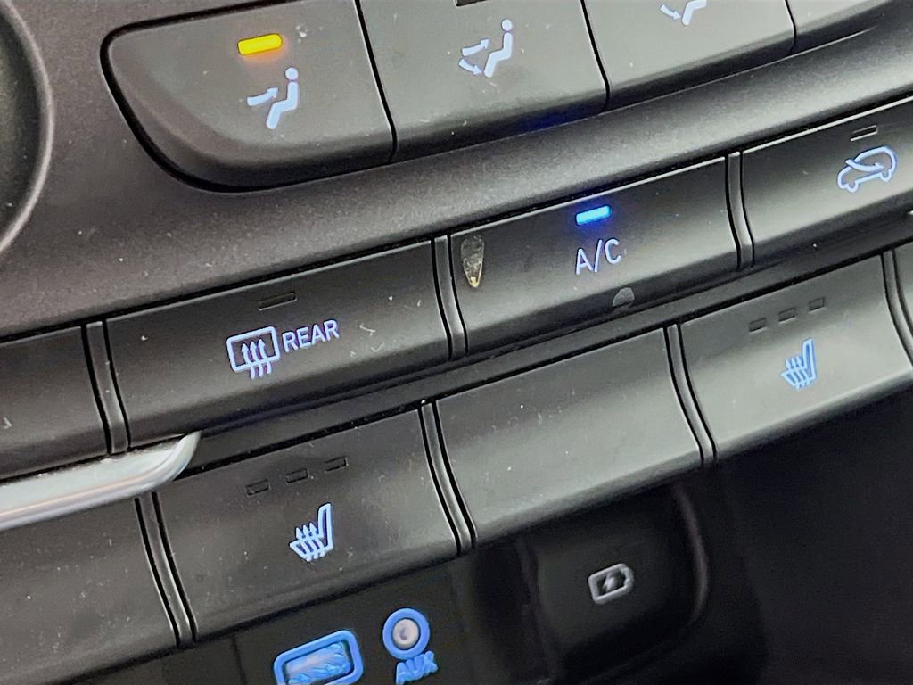 Used 2020 Hyundai Santa Fe SEL AWD/4WD image 18