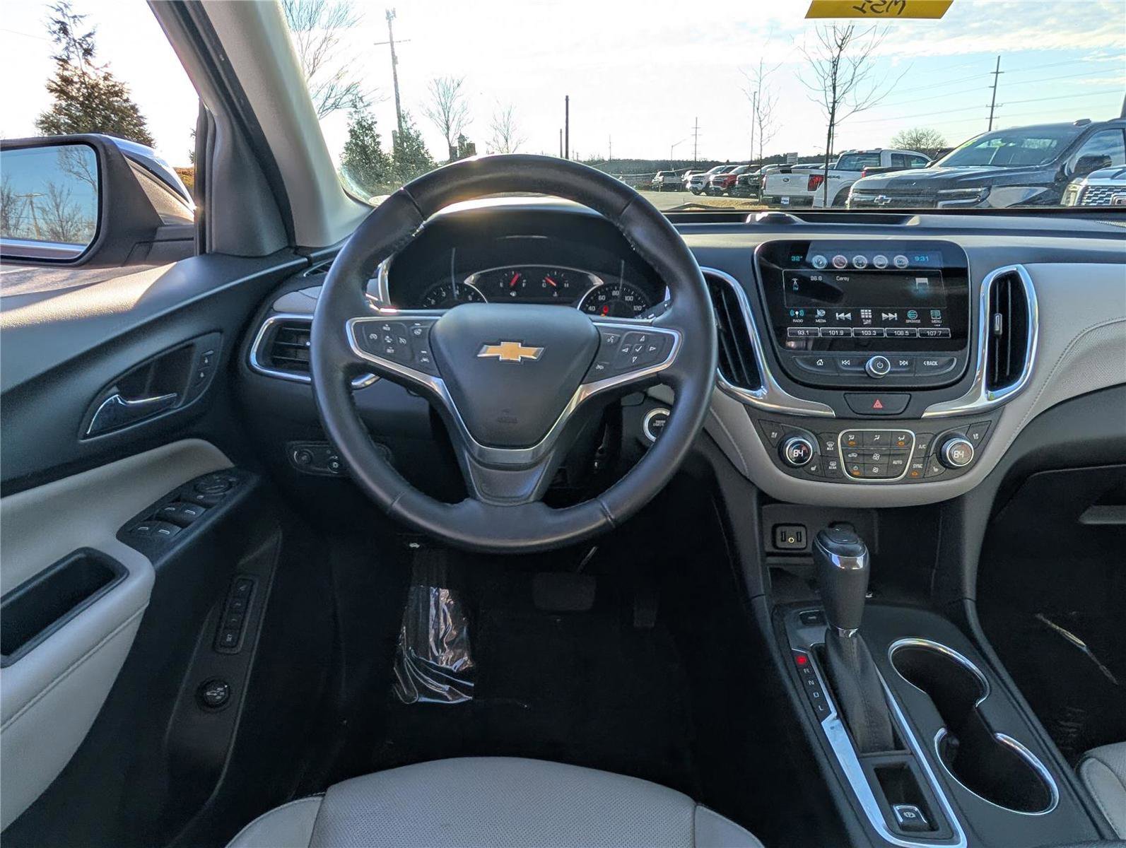 Used 2018 Chevrolet Equinox Premier image 17
