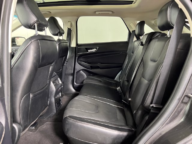 Used 2020 Ford Edge Titanium w/ Equipment Group 301A FWD image 25