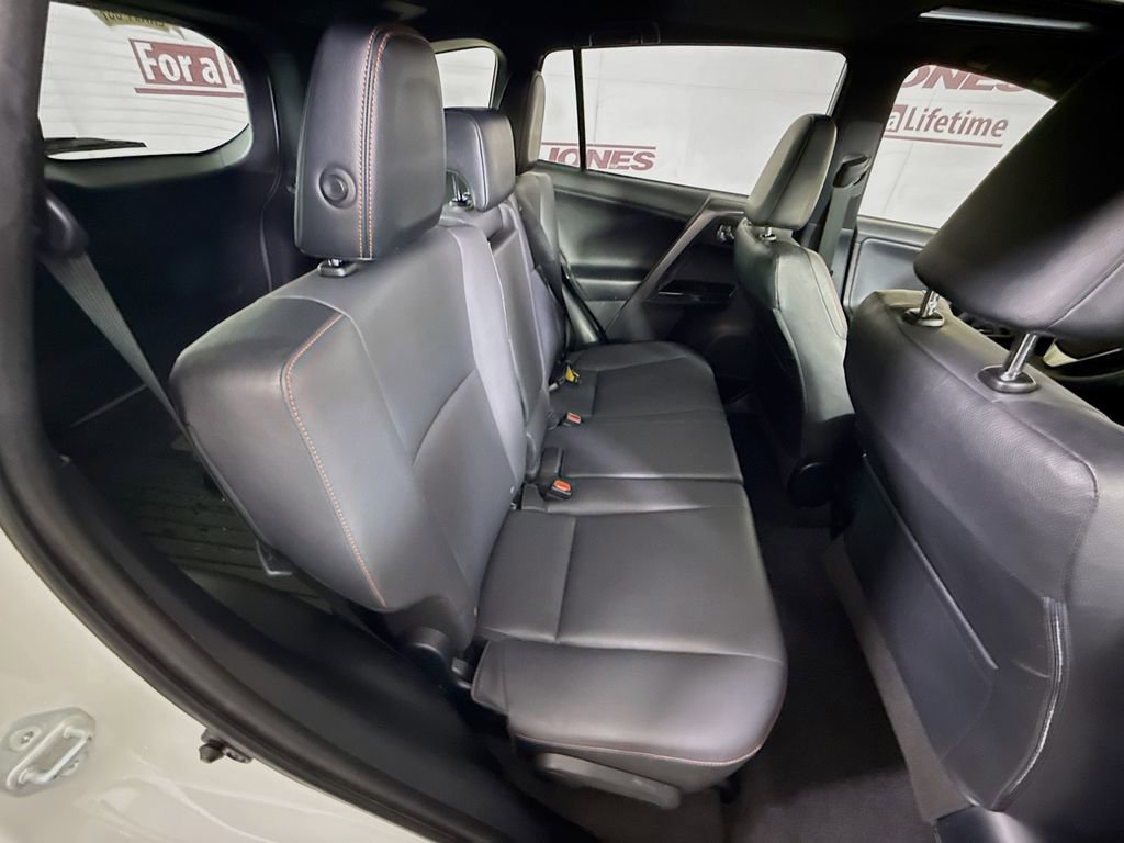 Used 2017 Toyota RAV4 SE w/ Advanced Technology Package image 30