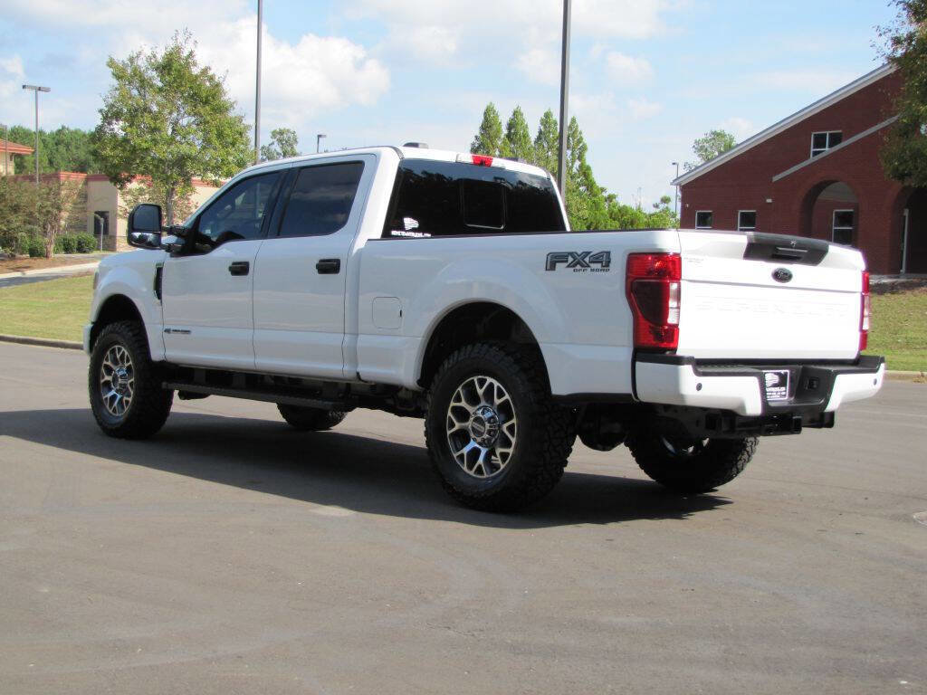Used 2022 Ford F250 XLT w/ Black Appearance Package image 7