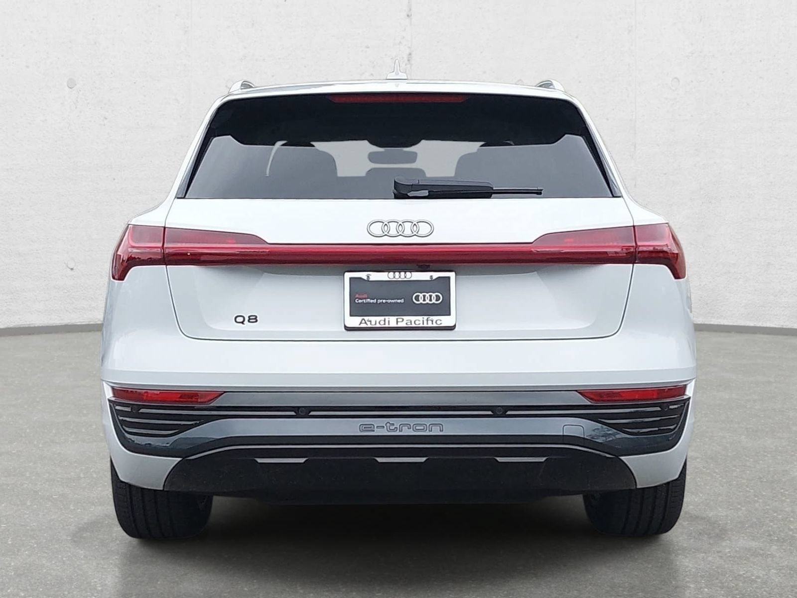 Used 2024 Audi Q8 e-tron Premium Plus w/ Premium Plus Package AWD/4WD image 6