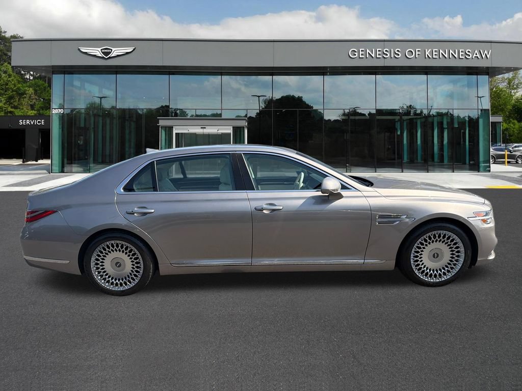 Used 2022 Genesis G90 3.3T Premium RWD image 9