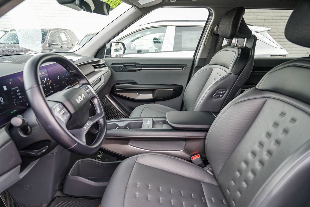 Used 2024 Kia EV9 Wind image 18