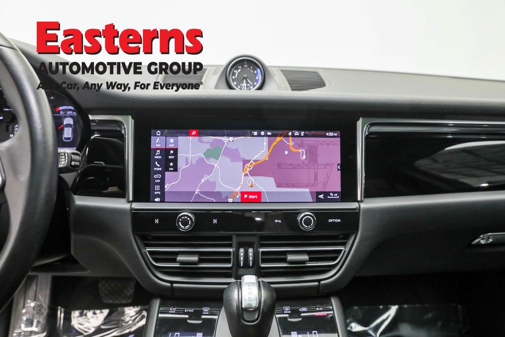 Used 2023 Porsche Macan T image 12