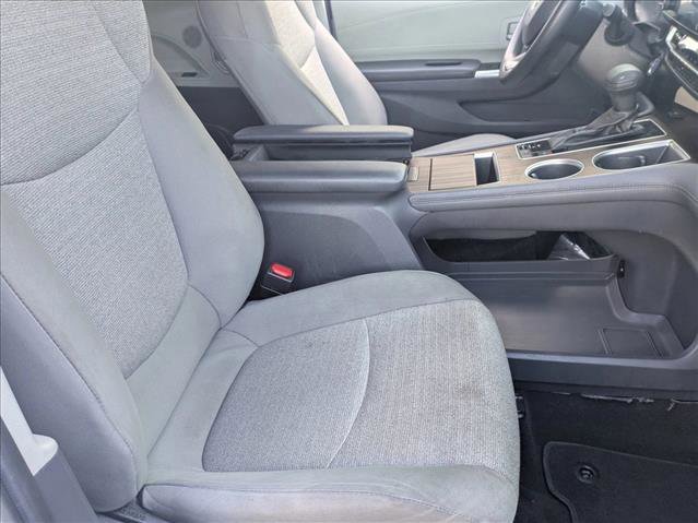 Used 2024 Toyota Sienna LE image 20