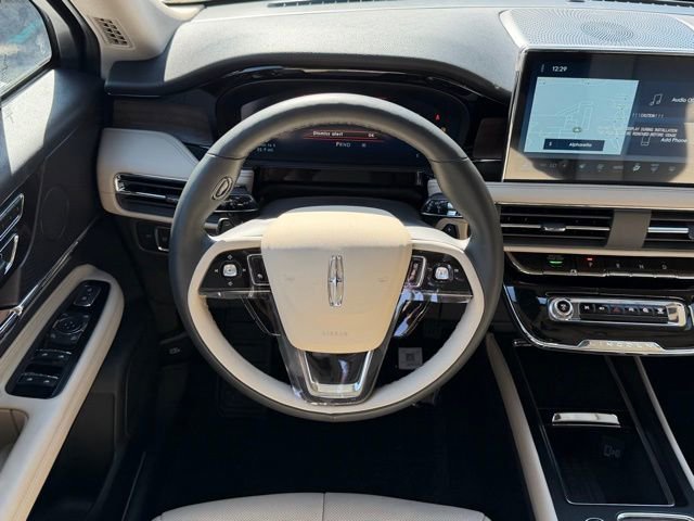 New 2026 Lincoln Corsair Reserve image 9