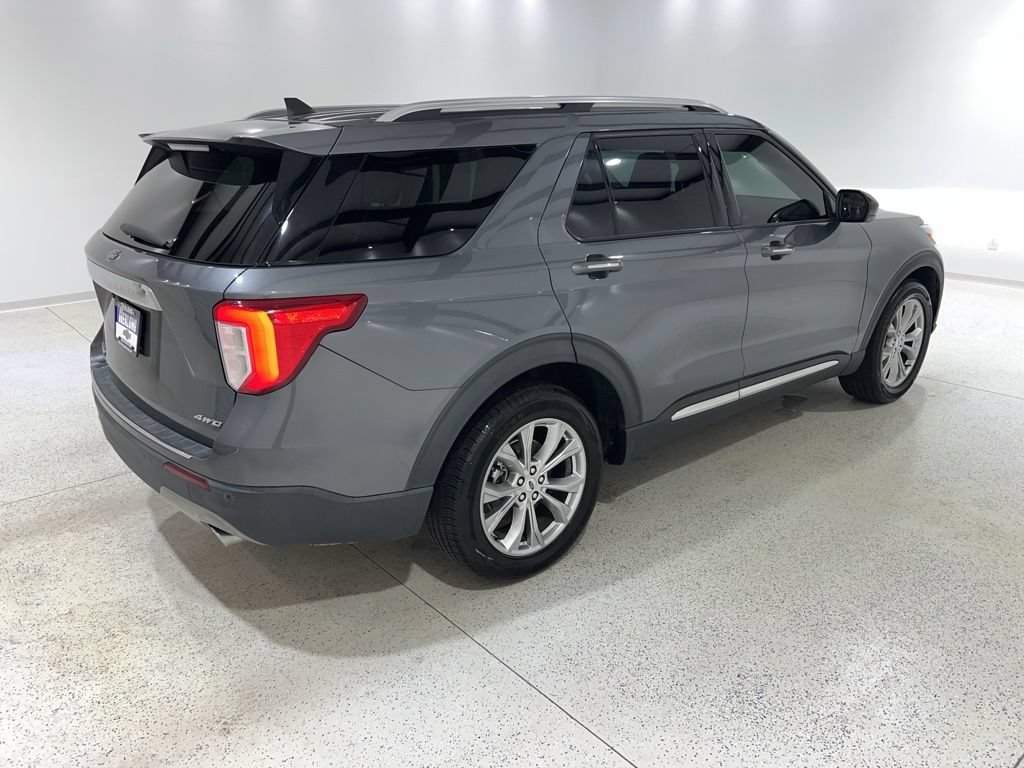 Used 2022 Ford Explorer Limited AWD/4WD image 5