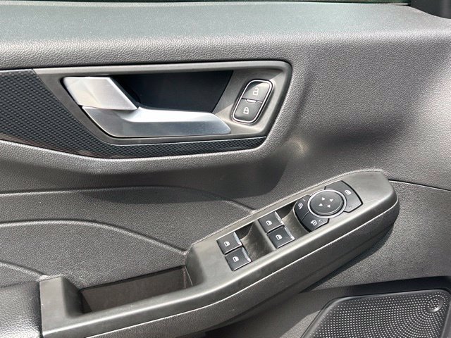 Used 2025 Ford Escape ST-Line Select AWD/4WD image 21