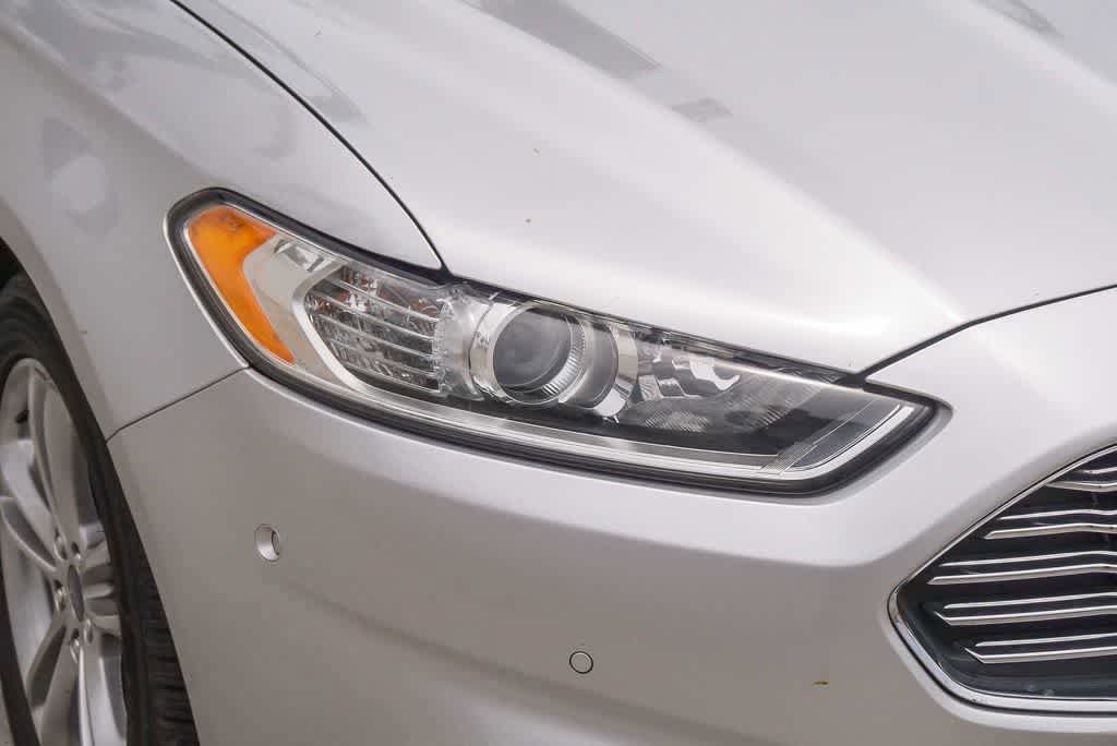 Used 2016 Ford Fusion Titanium FWD image 4