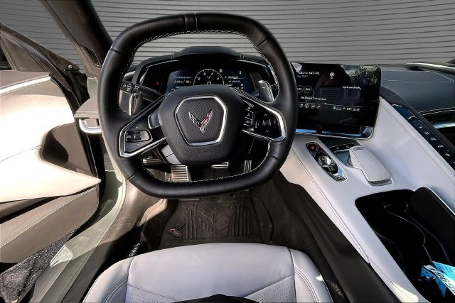 Used 2023 Chevrolet Corvette Stingray Preferred Conv w/ Z51 Performance Package RWD image 7