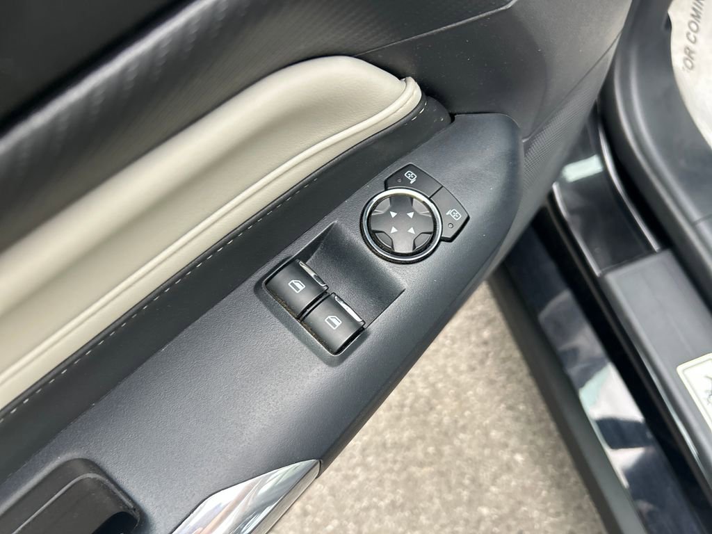 Used 2025 Ford Mustang Premium RWD image 13