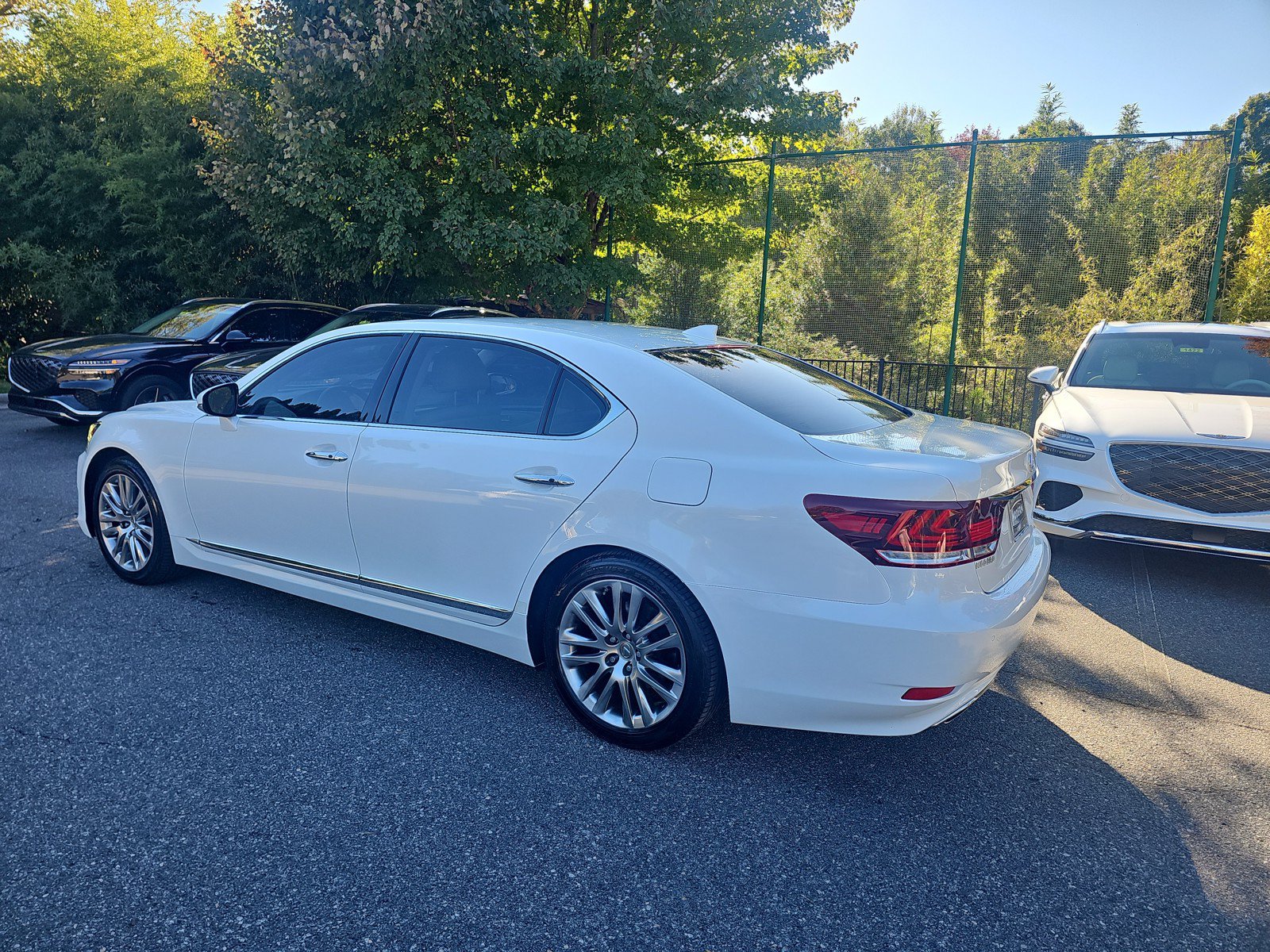 Used 2015 Lexus LS 460 L RWD image 6