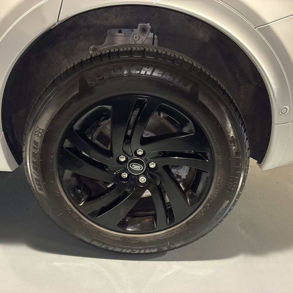 Used 2024 Land Rover Discovery Sport S image 16