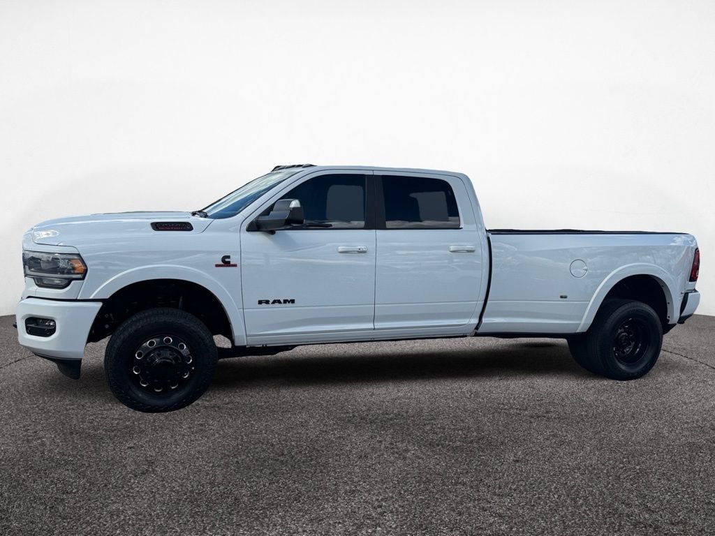 Used 2021 RAM 3500 Laramie AWD/4WD image 2