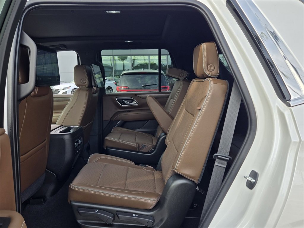 Used 2021 Chevrolet Tahoe High Country image 13