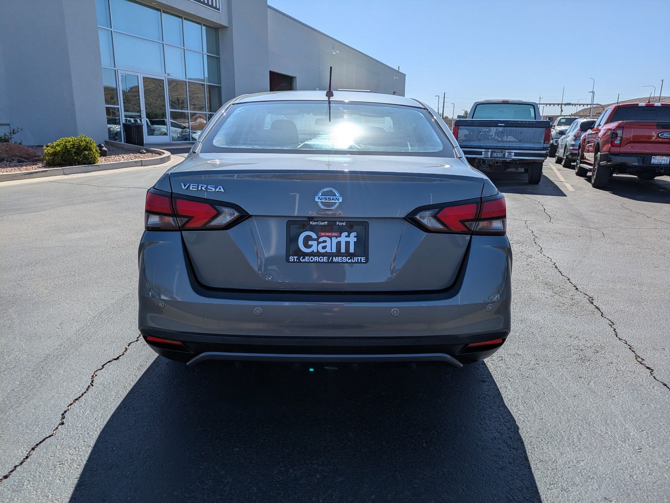 Used 2021 Nissan Versa S FWD image 5