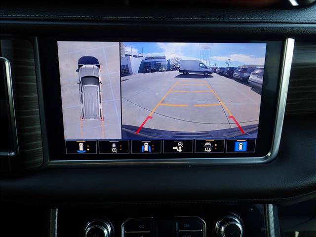 Used 2021 GMC Yukon Denali w/ Denali Premium Package image 18