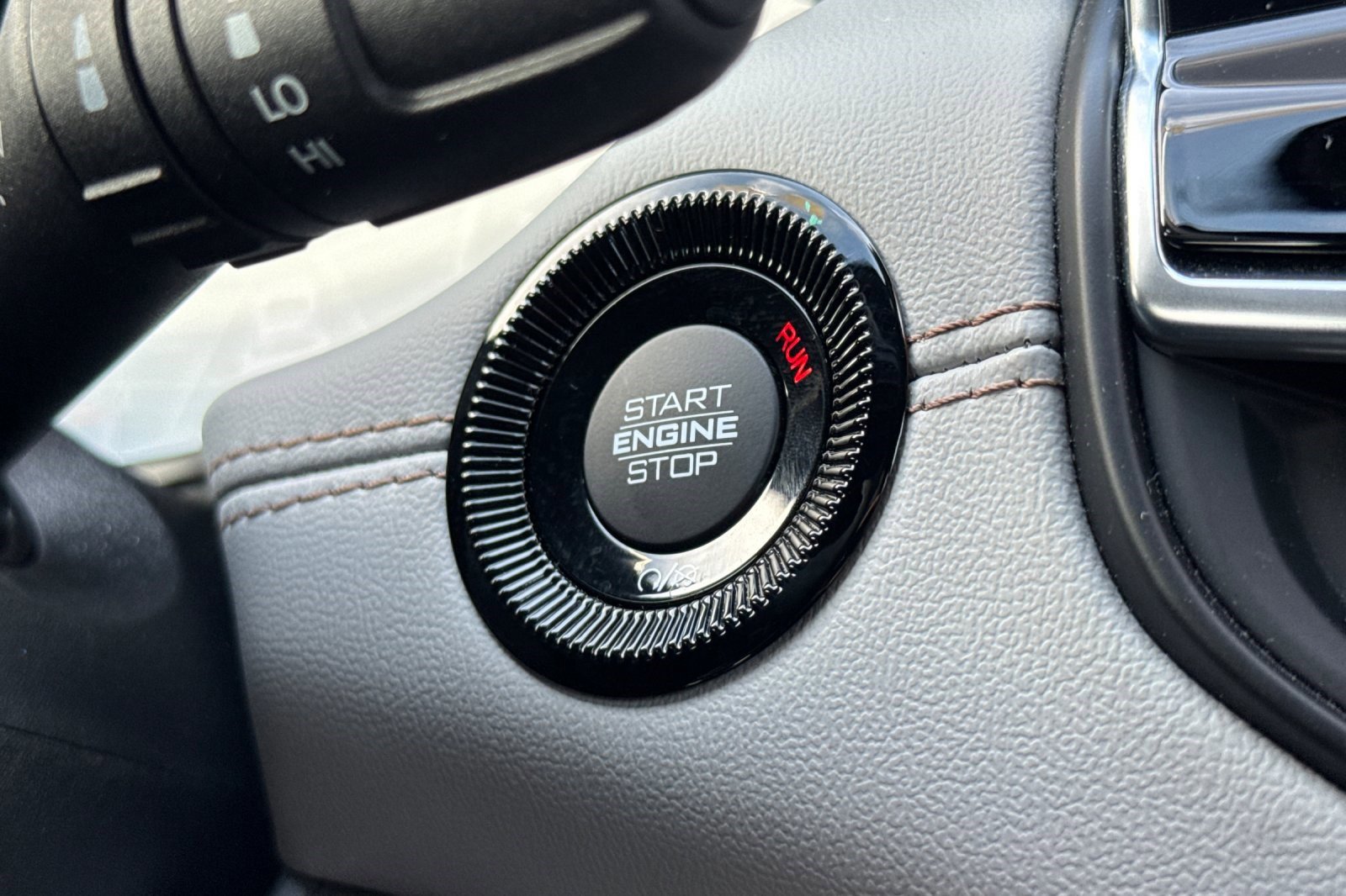 Used 2025 Jeep Compass Limited image 33