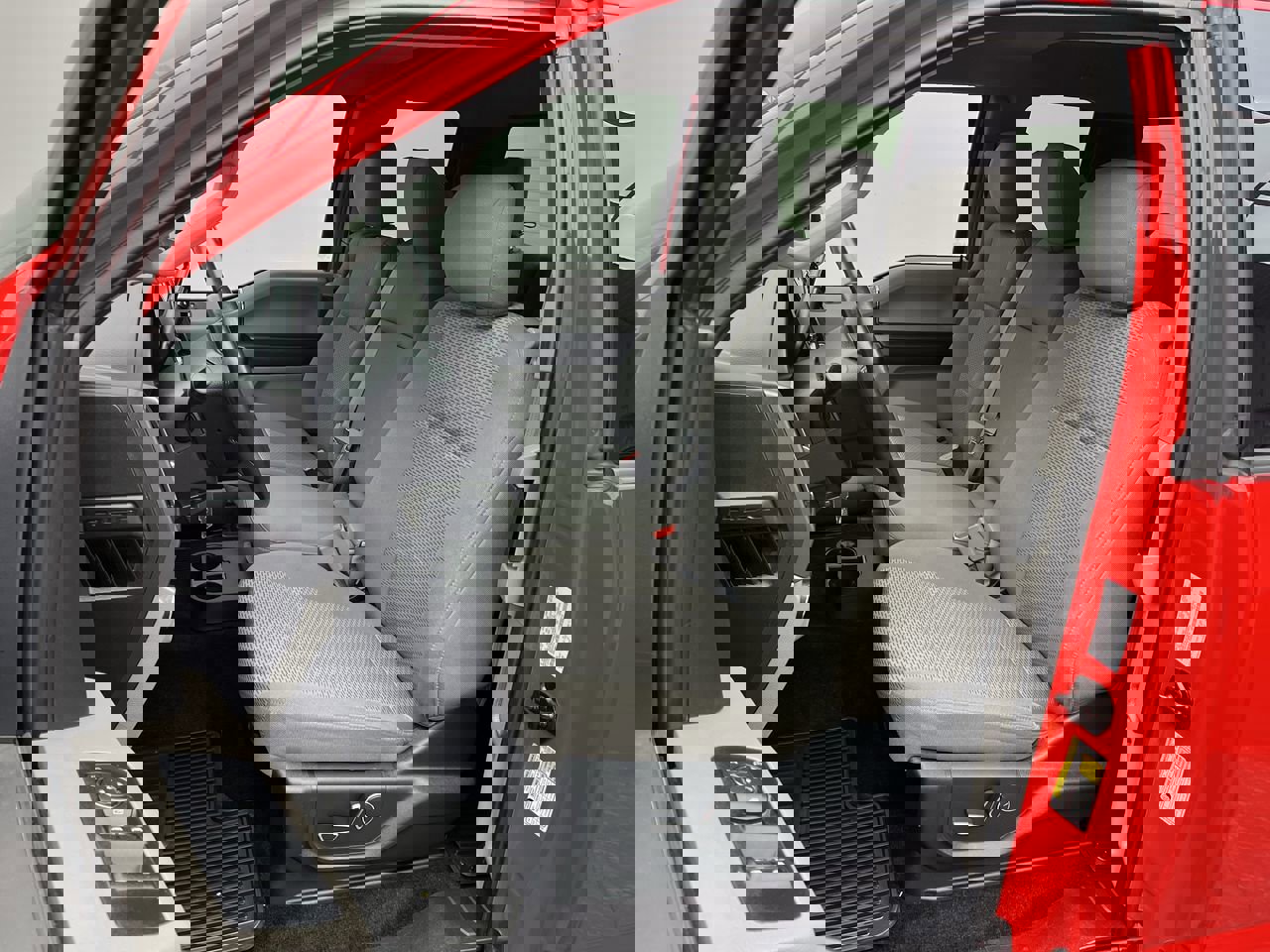 Used 2017 Ford F150 XLT w/ Equipment Group 302A Luxury image 18