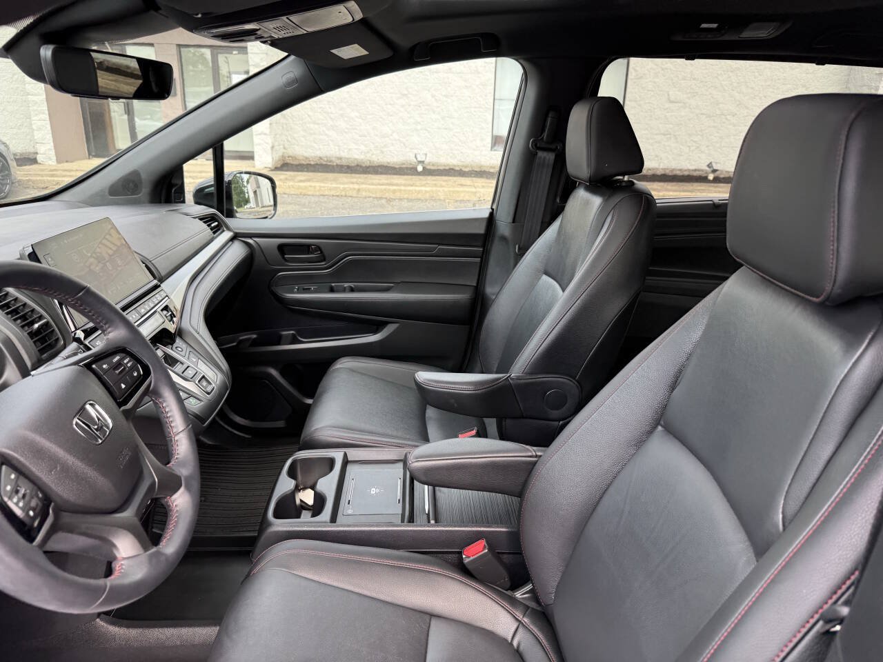 Used 2025 Honda Odyssey Sport-L image 18