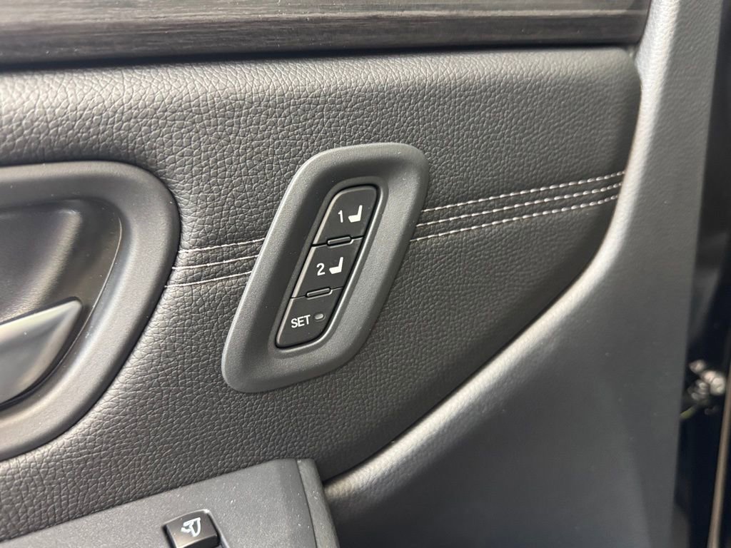 New 2026 Honda Pilot Touring image 9