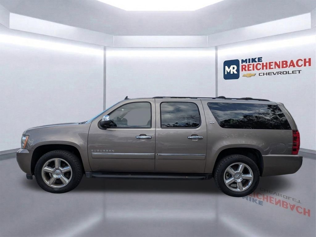 Used 2014 Chevrolet Suburban LTZ image 7