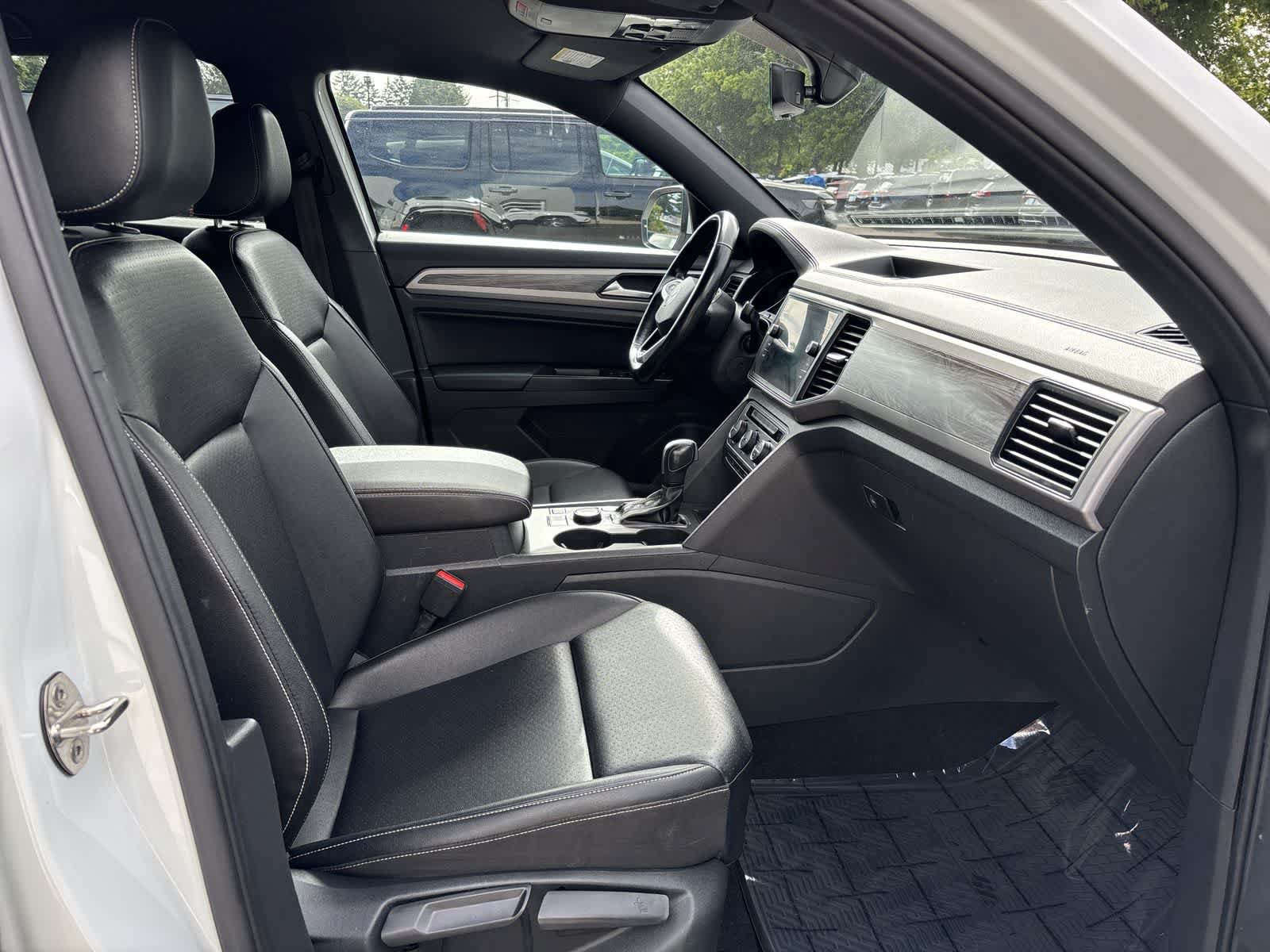 Used 2020 Volkswagen Atlas Cross Sport SE AWD/4WD image 5