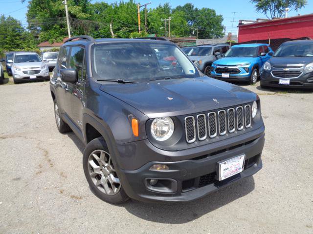 Used 2017 Jeep Renegade Latitude w/ Popular Equipment Group AWD/4WD image 24