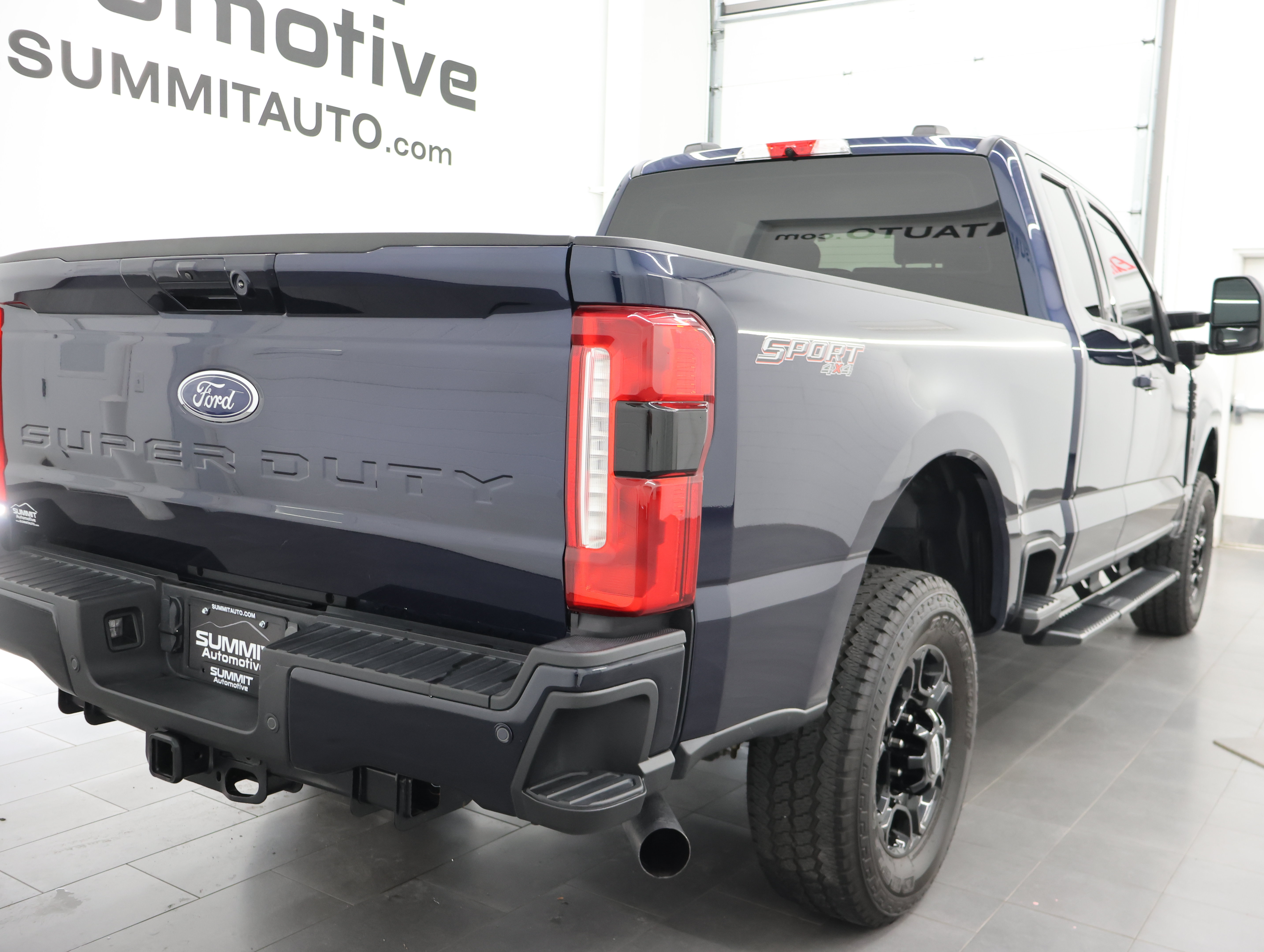 Used 2024 Ford F250 XLT w/ XLT Premium Package AWD/4WD image 4