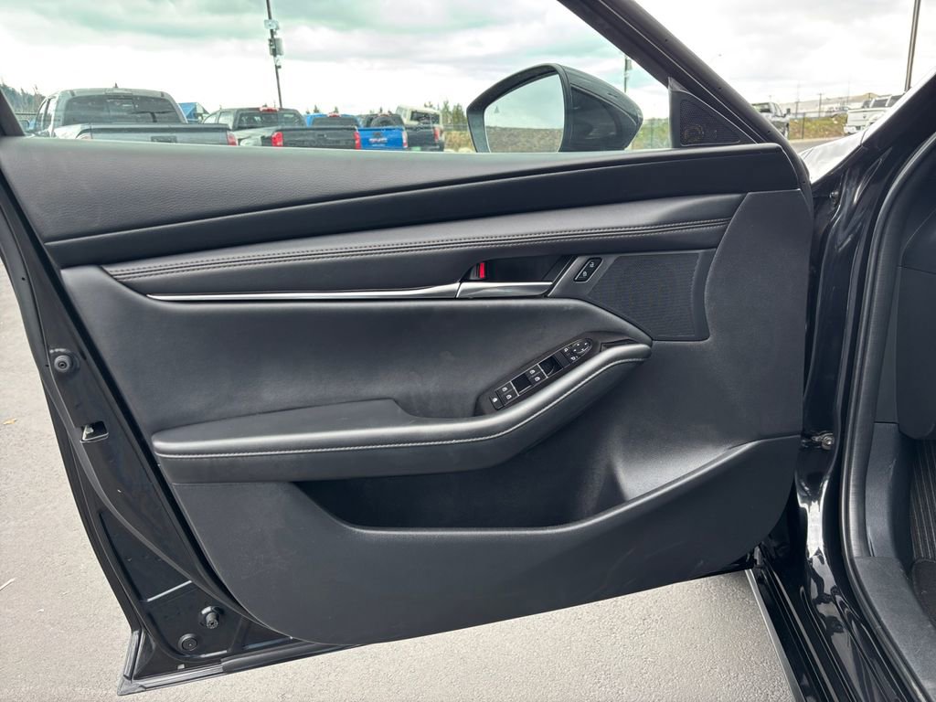 Used 2025 MAZDA MAZDA3 s image 23