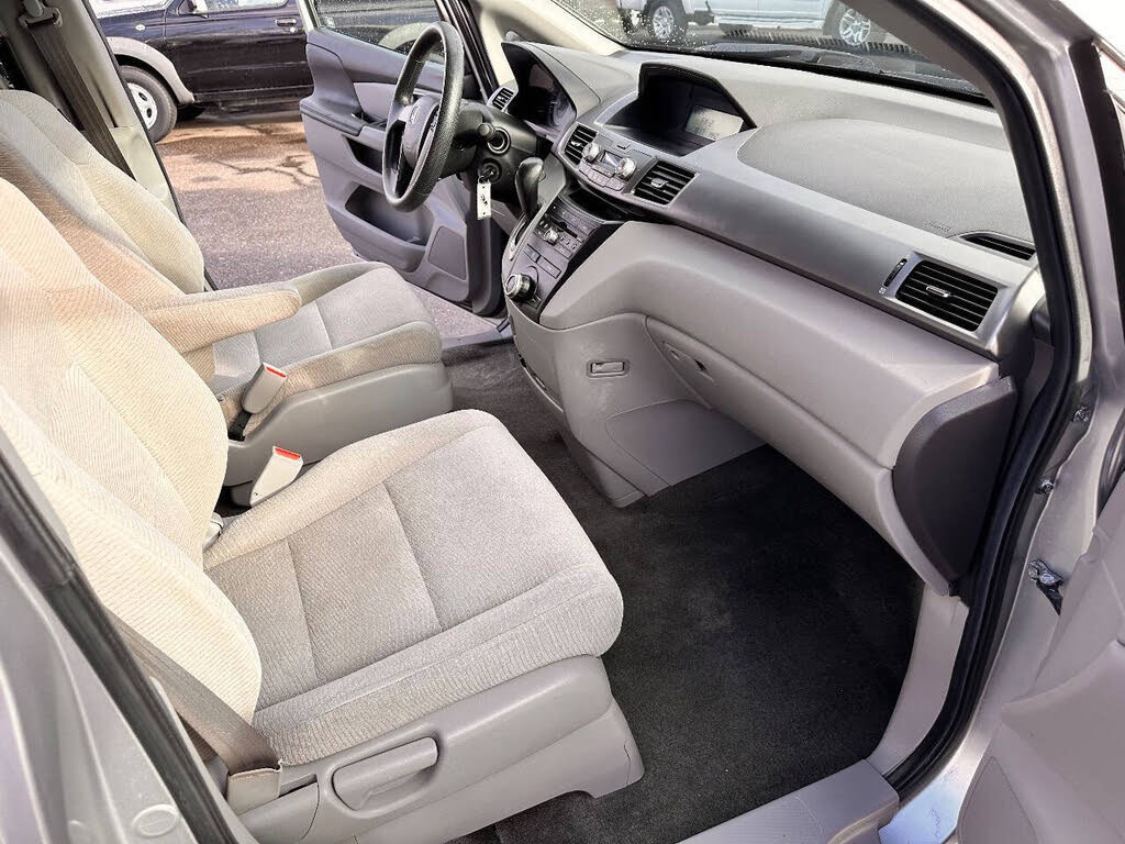 Used 2012 Honda Odyssey LX image 9