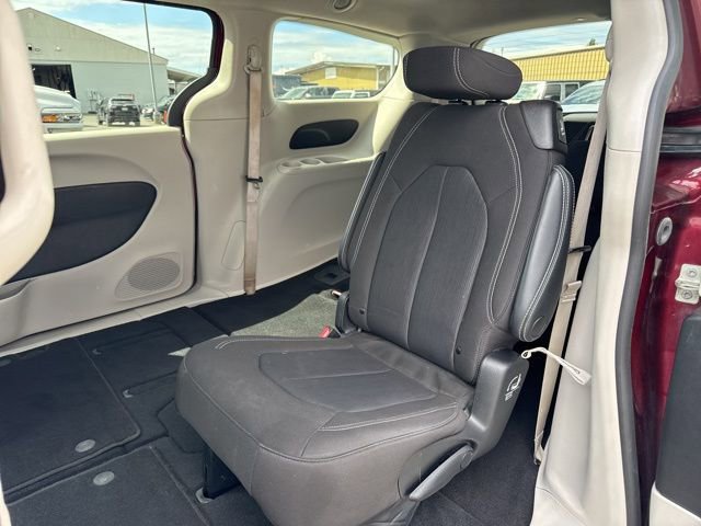 Used 2023 Chrysler Voyager LX FWD image 14
