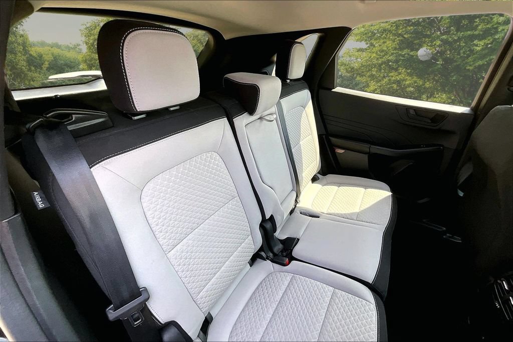 Used 2023 Ford Escape Active AWD/4WD image 26