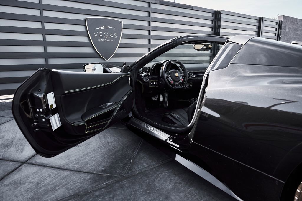 Used 2015 Ferrari 458 Spider RWD image 36