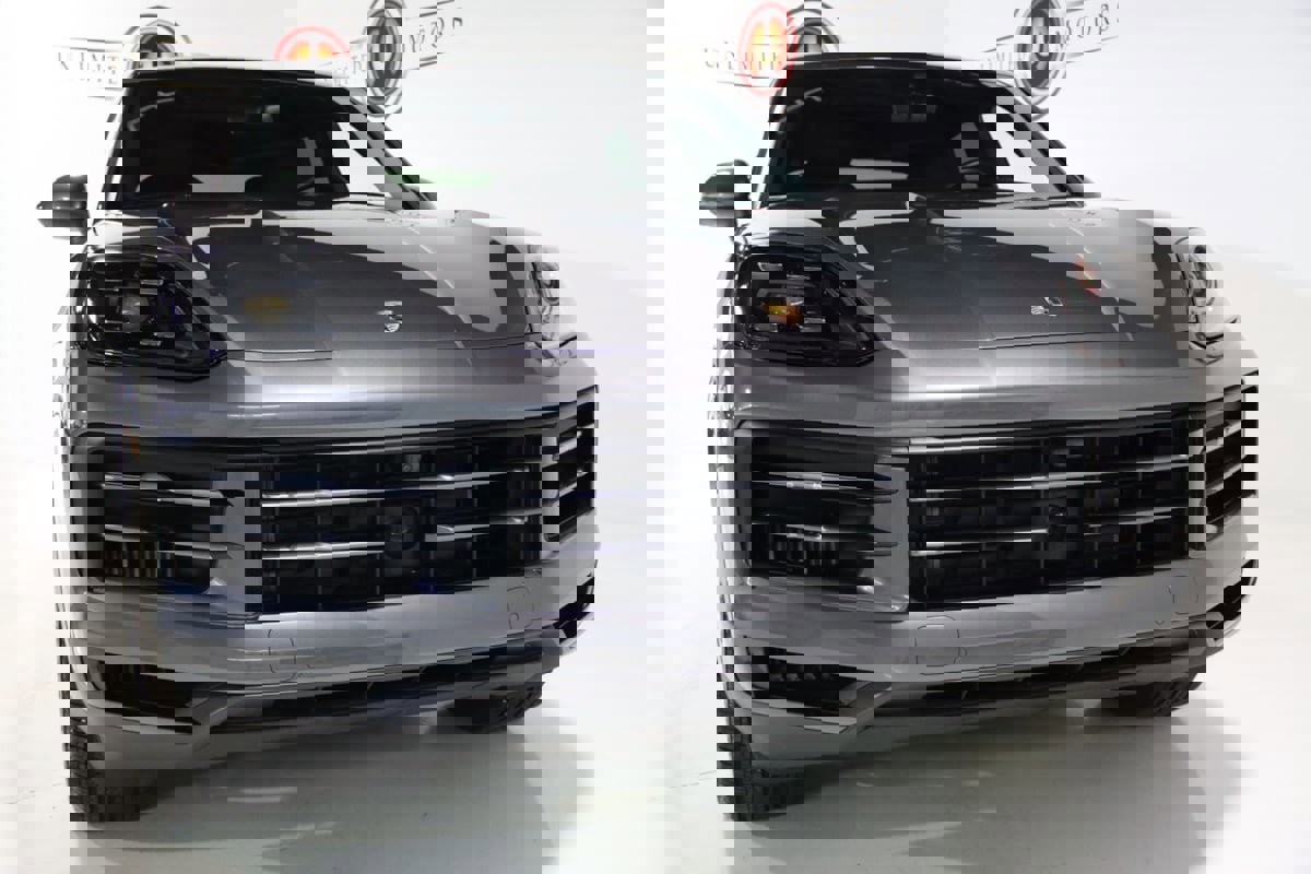 Used 2024 Porsche Cayenne image 30