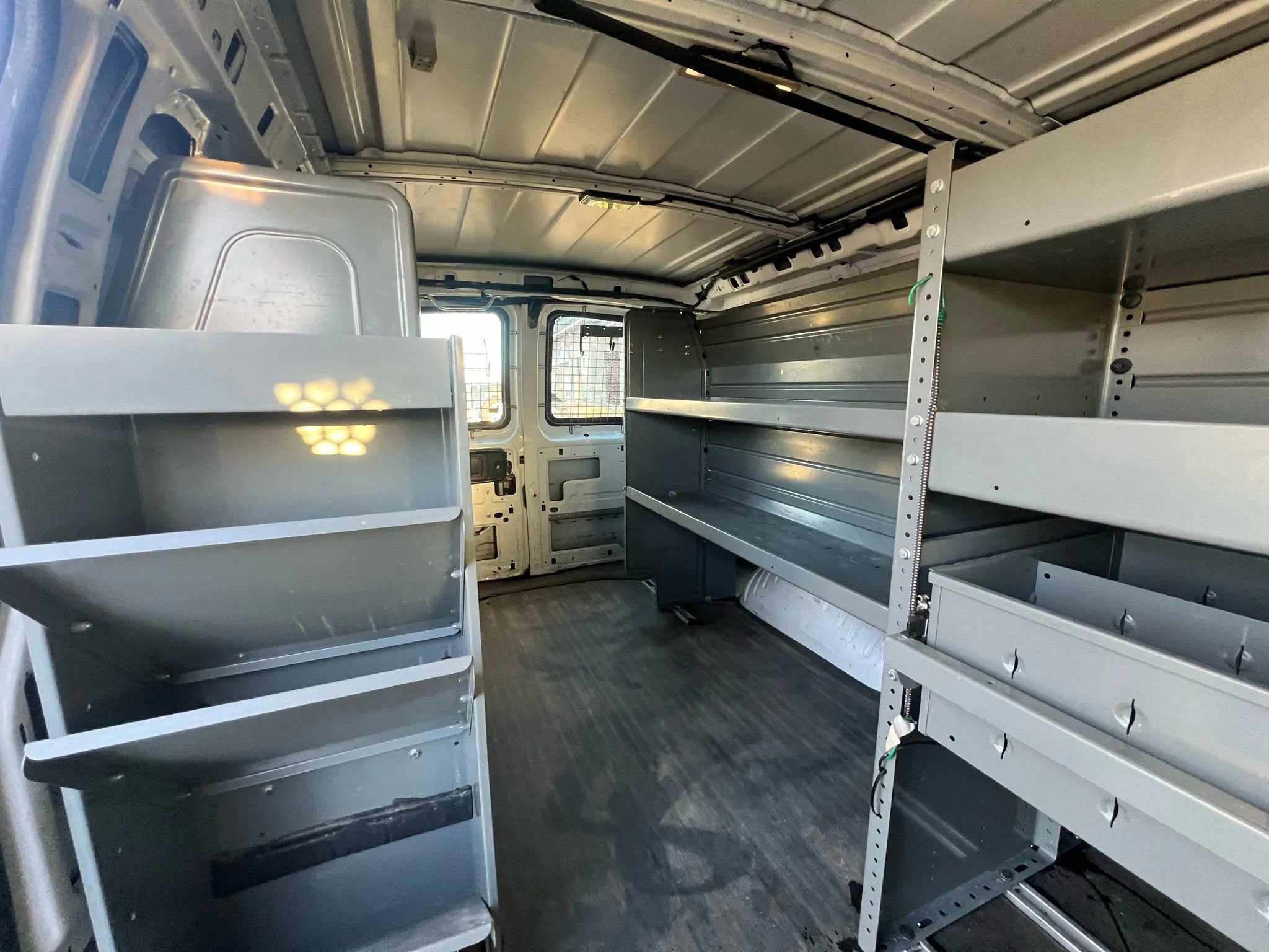 Used 2015 Chevrolet Express 2500 image 20