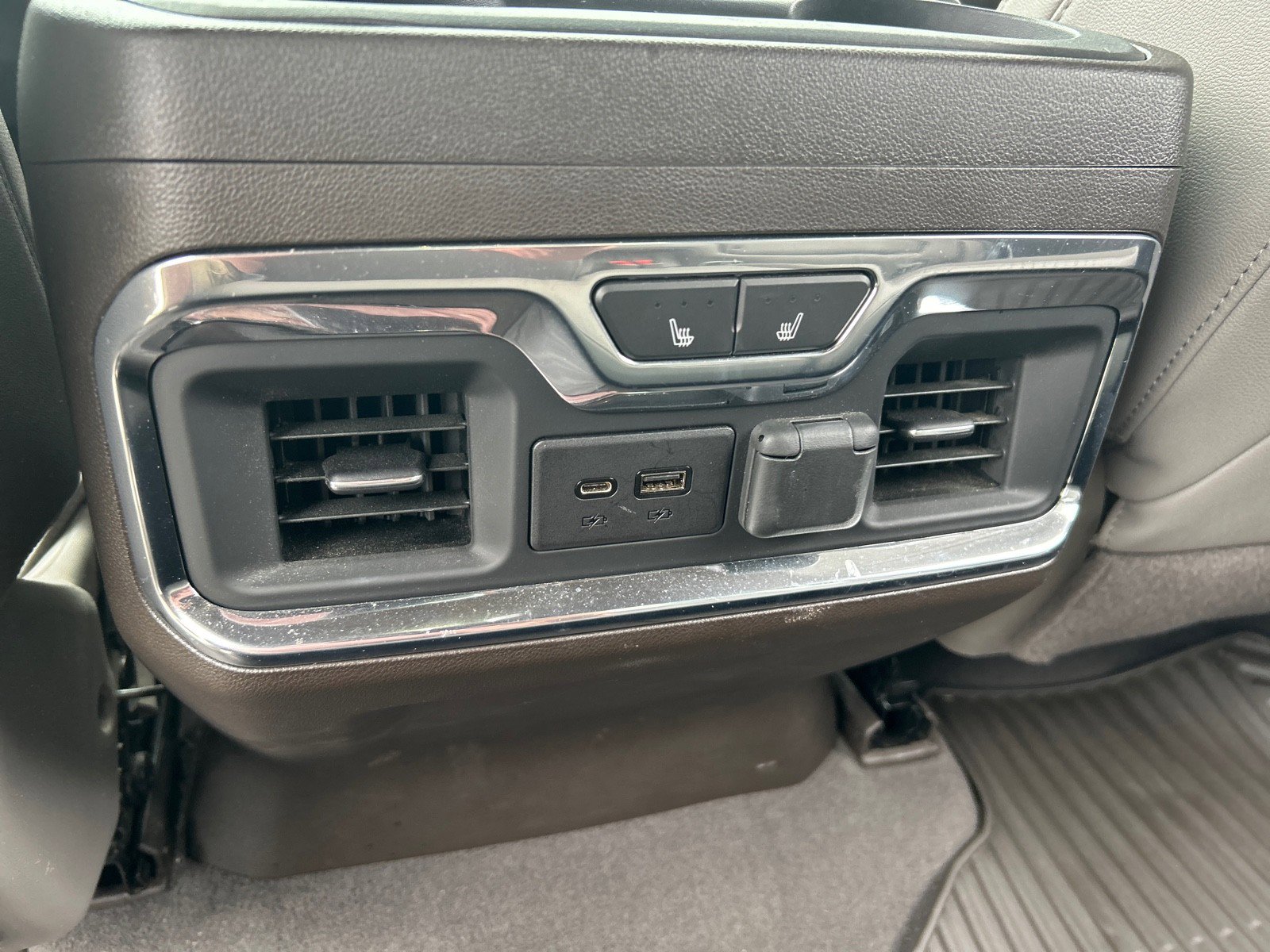 Used 2021 Chevrolet Silverado 1500 LTZ w/ Technology Package AWD/4WD image 22