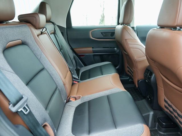 Used 2024 Ford Bronco Sport Outer Banks image 10