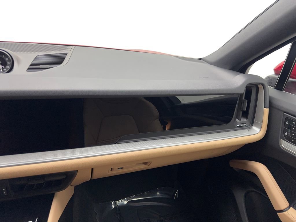 Used 2026 Porsche Cayenne Coupe image 58