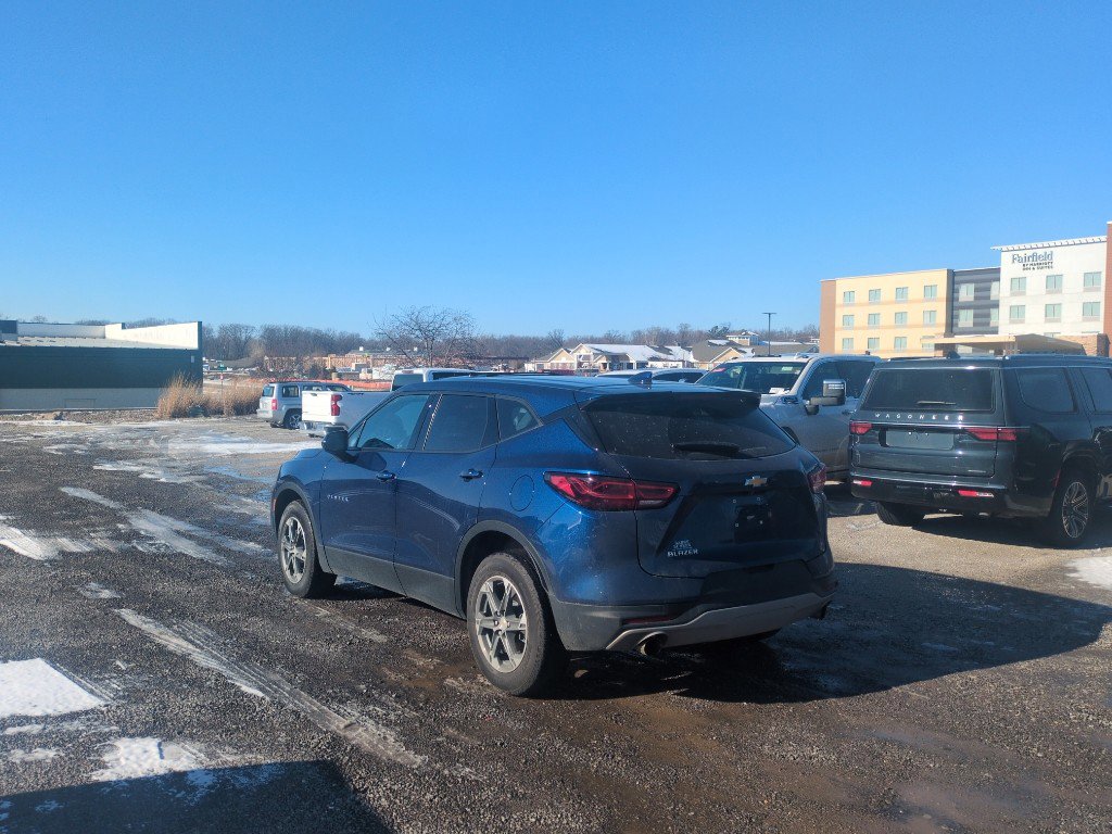 Used 2023 Chevrolet Blazer LT w/ Driver Confidence Package image 8