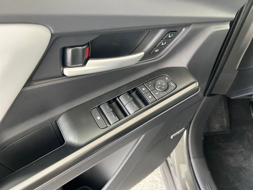 New 2026 Subaru Solterra image 14