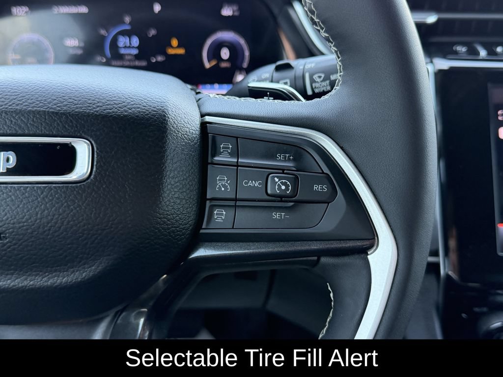 Used 2023 Jeep Grand Cherokee Altitude AWD/4WD image 19
