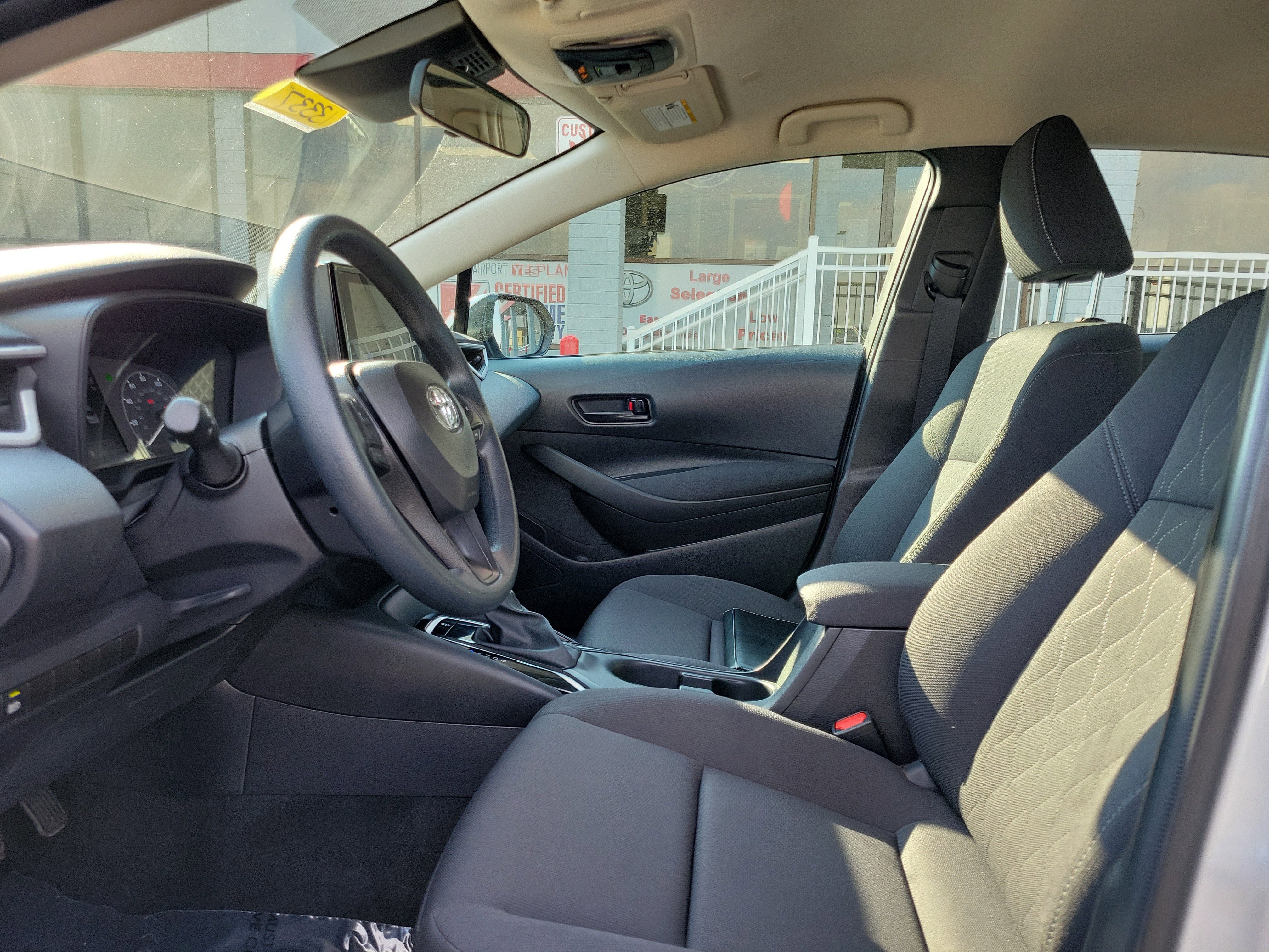 Used 2025 Toyota Corolla LE image 15