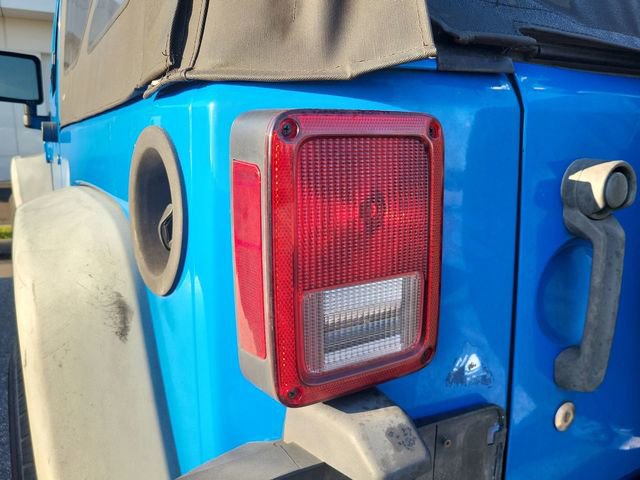 Used 2012 Jeep Wrangler Sport w/ Connectivity Group image 7