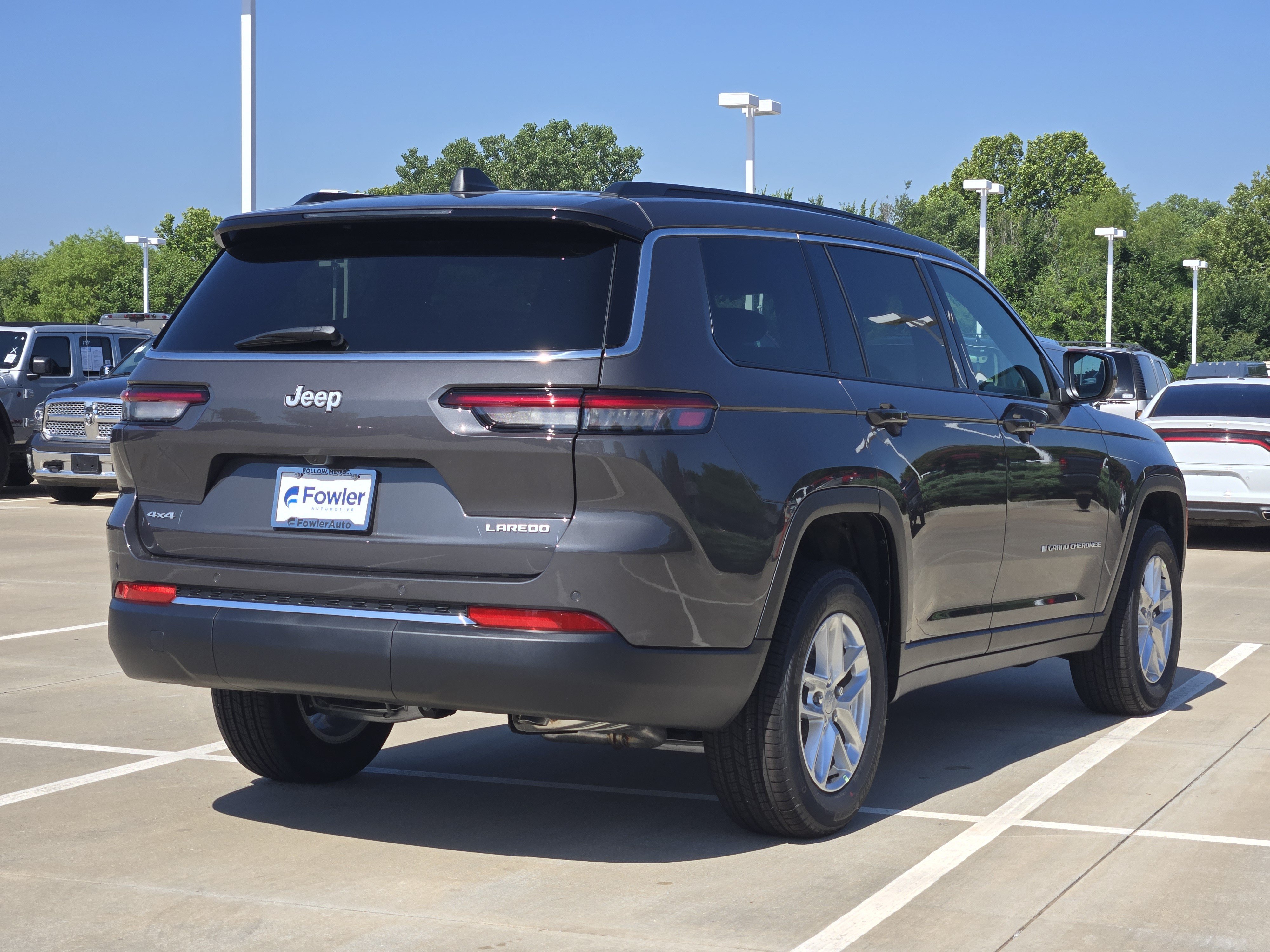 New 2026 Jeep Grand Cherokee L 4WD image 4